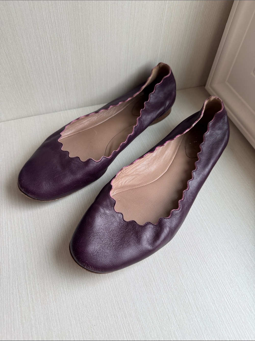 CHLOE Lauren scalloped ballet flat in purple leather size 40
